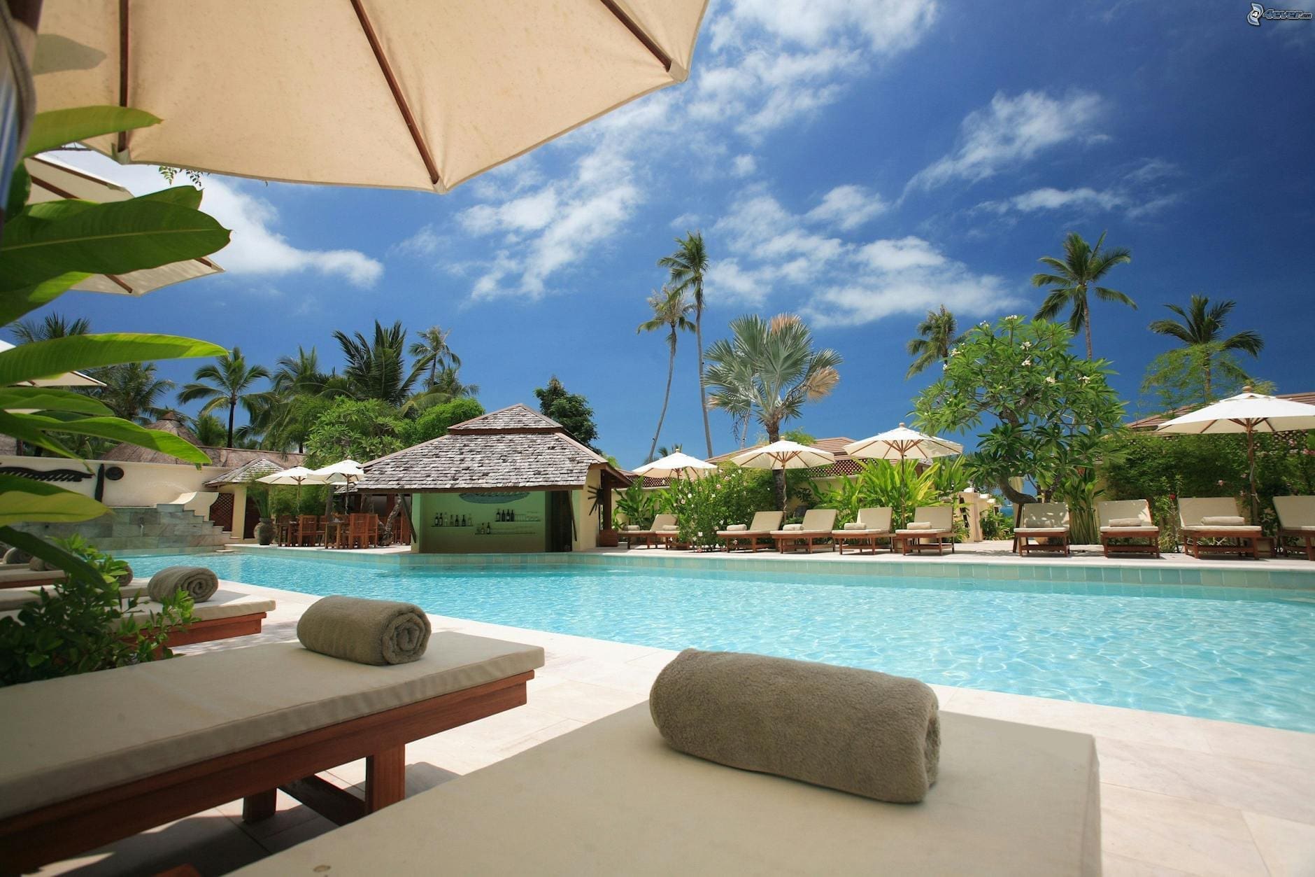 How I Book Luxury Hotels for Less: 10 Clever Tricks to Save You Money