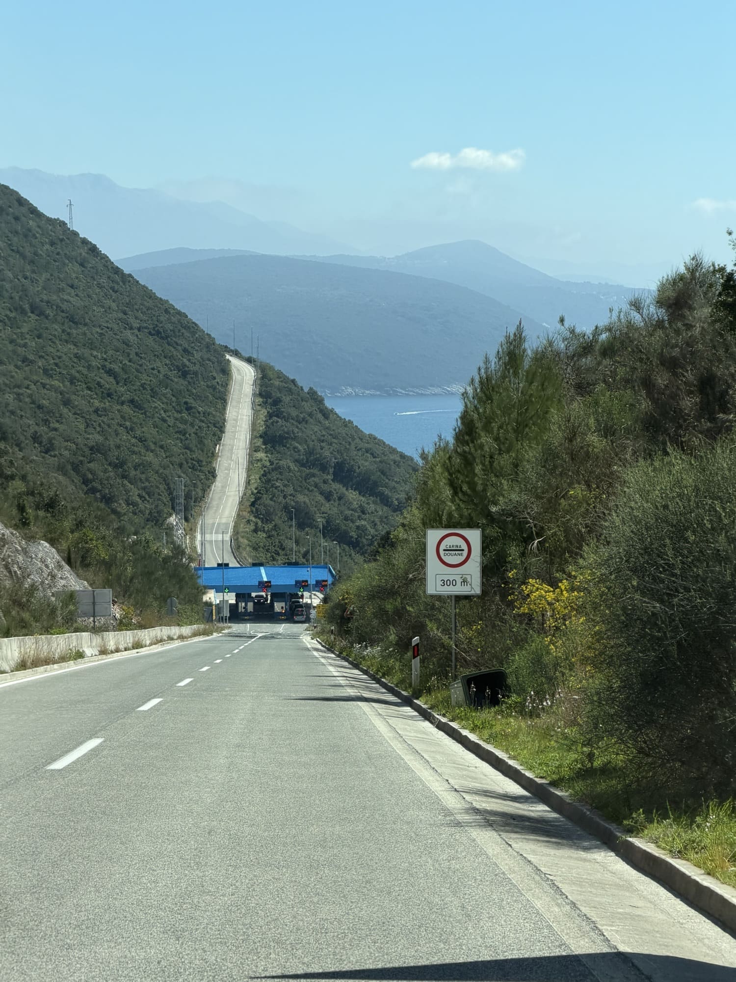 Dubrovnik to Montenegro by Car, Bus or Transfer: Border Crossings & What to Expect